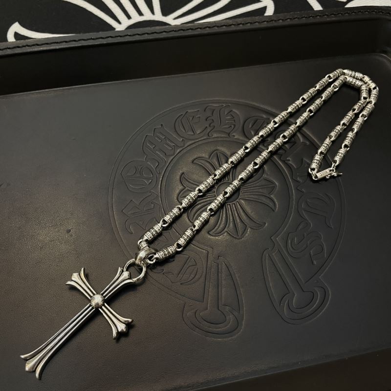 Ch*0me He**ts necklaces